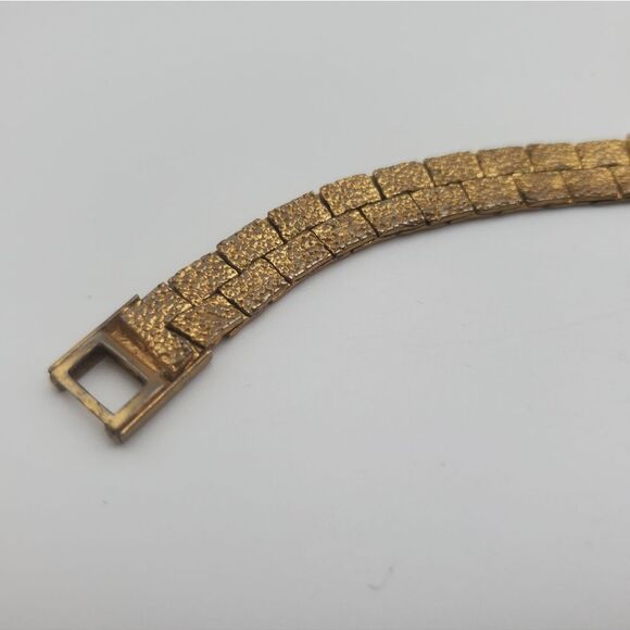 Gold toned bricklay bracelet - Picture 2 of 3